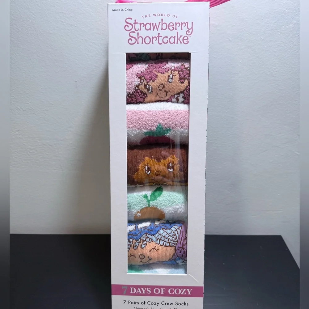 Strawberry Shortcake 7 Days of‎ Cozy Crew Socks Set | NWT & Gift Box